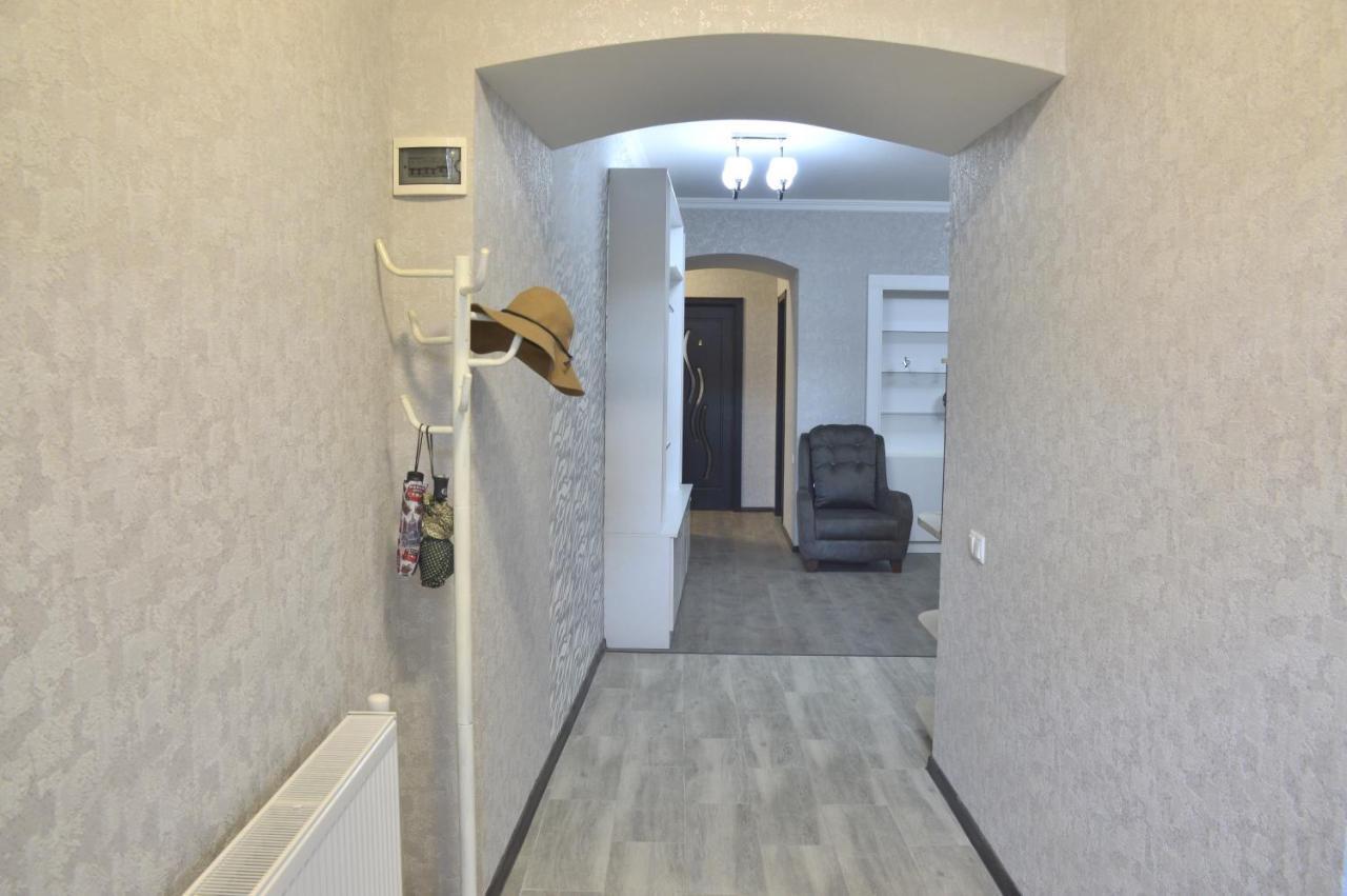 Mtatsmindaze Hotel Tbilisi Bagian luar foto