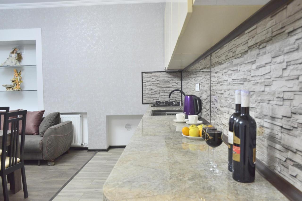 Mtatsmindaze Hotel Tbilisi Bagian luar foto